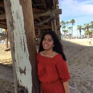 Meet your Posher, Valeria